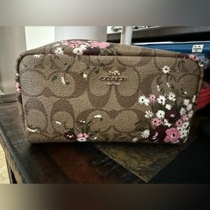 NWOT Coach makeup bag
